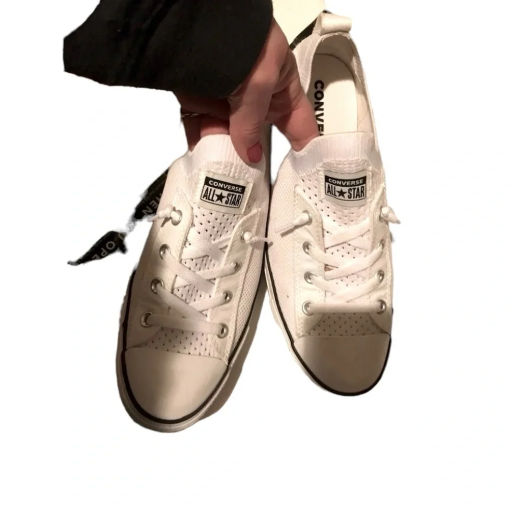 Converse size 10.5 white sneakers like new with a sock like look - Picture 3 of 11